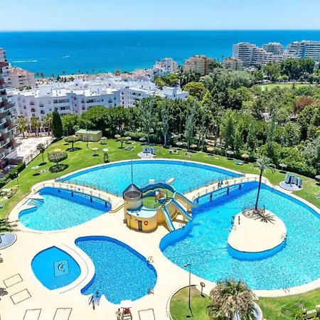 Minerva Estudio White Jasmine, And Pool Apartman