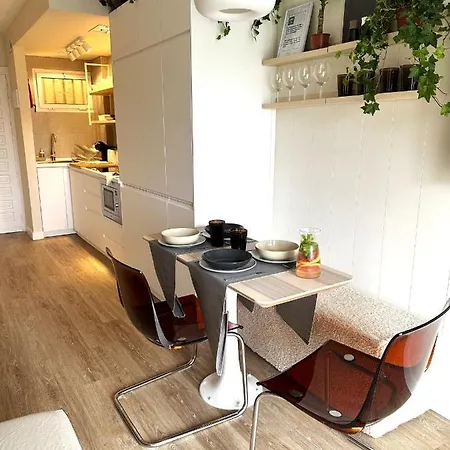 Minerva Estudio White Jasmine, And Pool Apartman *