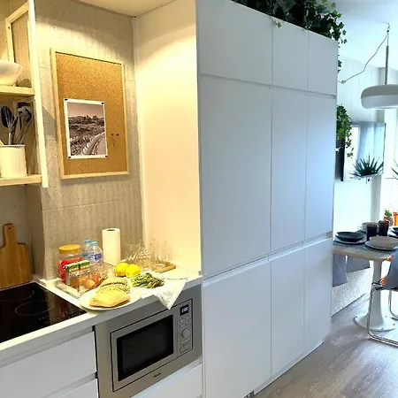 Minerva Estudio White Jasmine, And Pool Apartman